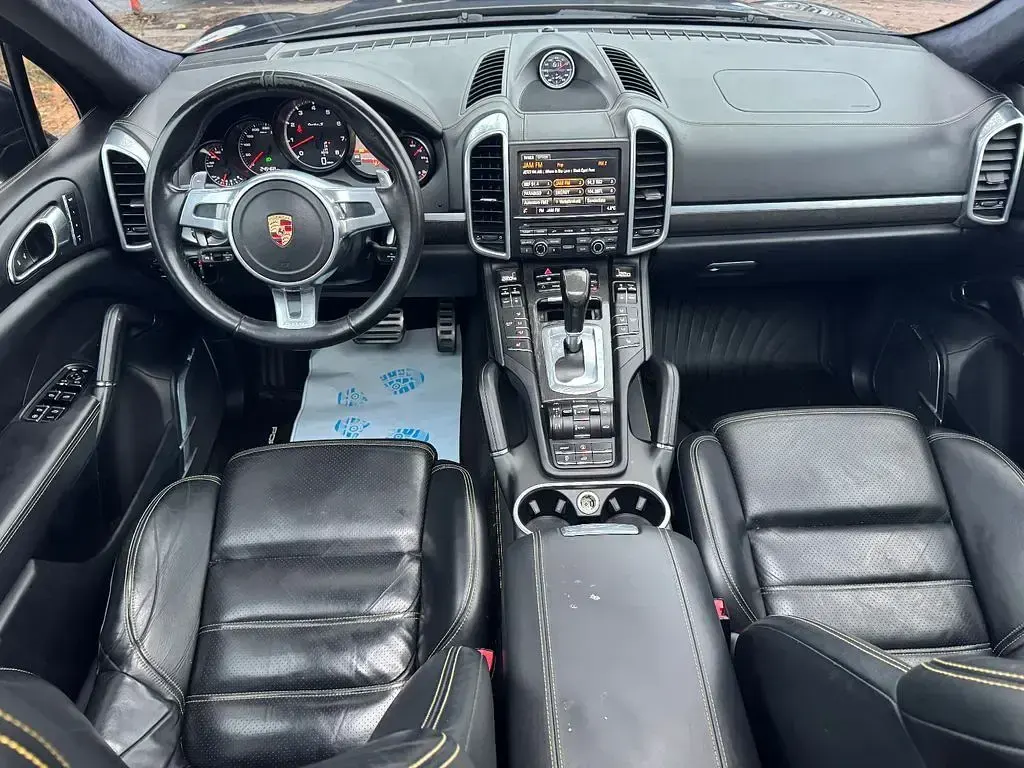 Gebraucht Porsche Cayenne 549 PS (403 kW) 2013 Tiefschwarz SUV