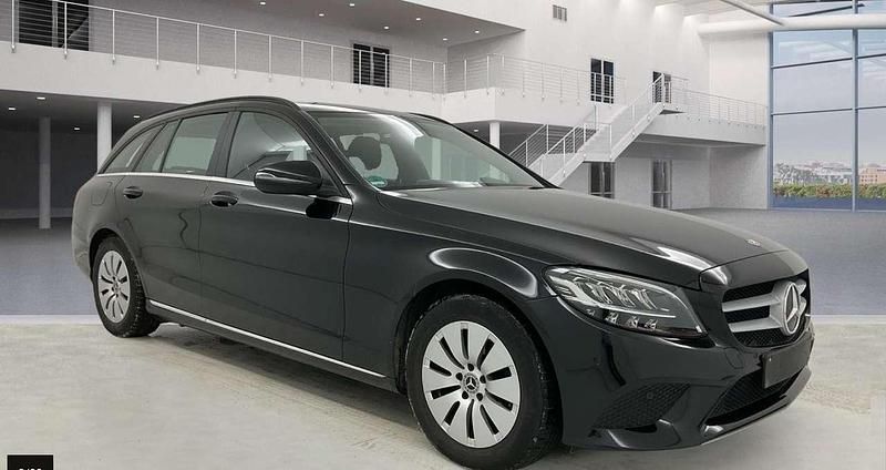 Gebraucht Mercedes C180 122 PS (89 kW) 2020 Obsidianschwarz Kombi