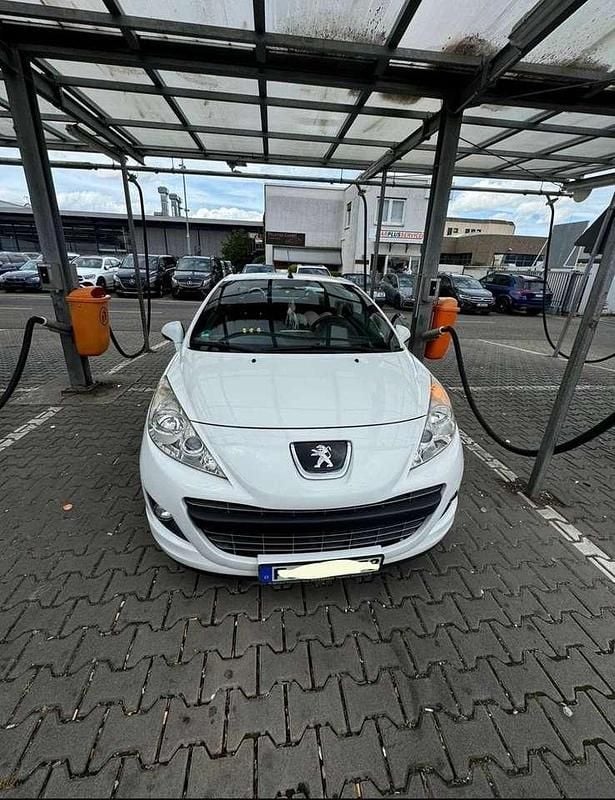 Gebraucht Peugeot 207 CC Allure 120 PS (88 kW) 2012 Weiß Cabrio