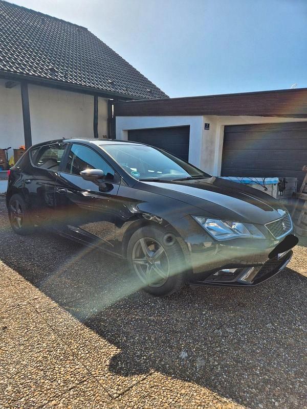 Second-hand Seat Leon 110 CP (80 kW) 2016 Negru Berlinǎ