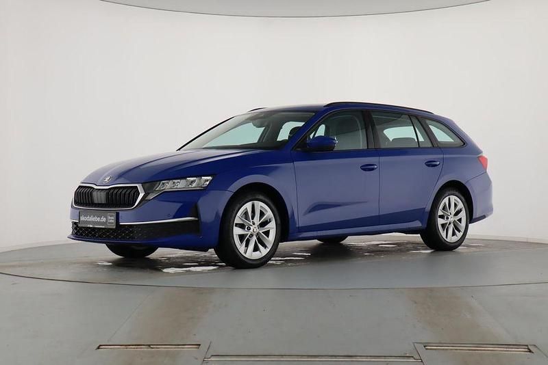 Energyblau Gebraucht 2024 Skoda Octavia Selection Kombi | 24.859 € (Superpreis) - Bild 1/4