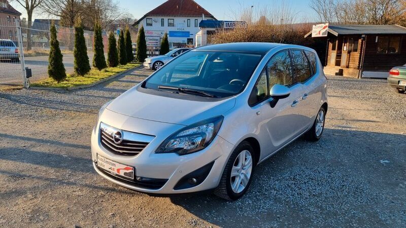 Grau Gebraucht 2011 Opel Meriva Color Edition Van / Kleinbus | 4.980 € (Fairer Preis) - Bild 1/4