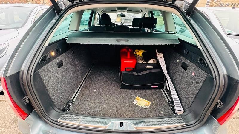 Gebraucht Skoda Superb 170 PS (125 kW) 2013 Andere farben Kombi