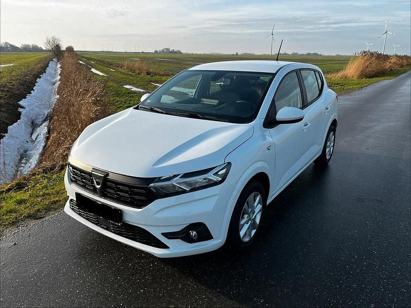 Weiß Gebraucht 2021 Dacia Sandero Comfort Kleinwagen | 12.490 € (Guter Preis) - Bild 1/4