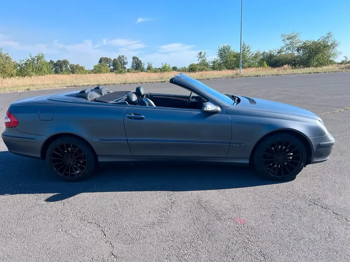 Gebraucht Mercedes CLK240 170 PS (125 kW) 2004 Schwarz Cabrio