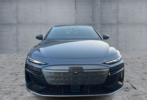 Neu Audi A6 e-tron Advanced 239 kW (326 PS) 2026 Grau Kombi