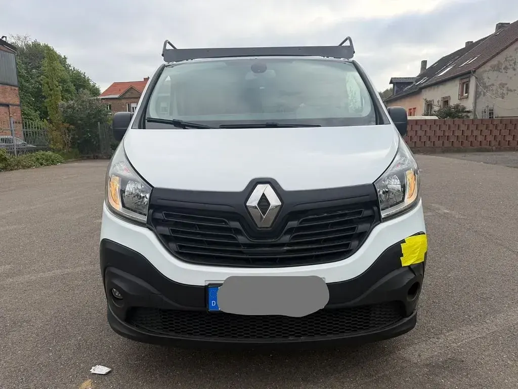 Gebraucht Renault Trafic 121 PS (88 kW) 2018 Weiß Van / Kleinbus