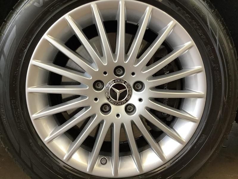 Gebraucht Mercedes V220 Style 163 PS (119 kW) 2025 Bergkristallweiß metallic Van / Kleinbus