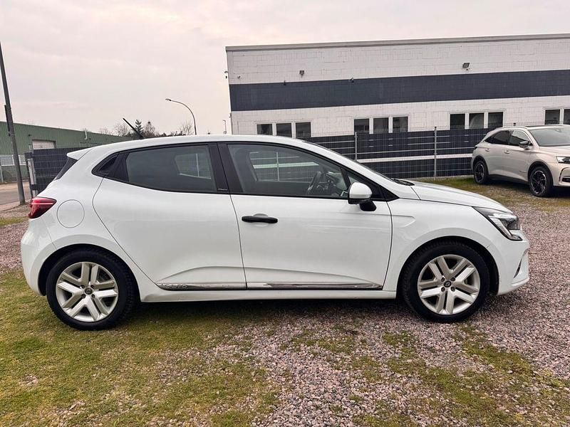 Gebraucht Renault Clio V 140 PS (102 kW) 2021 Weiß Limousine