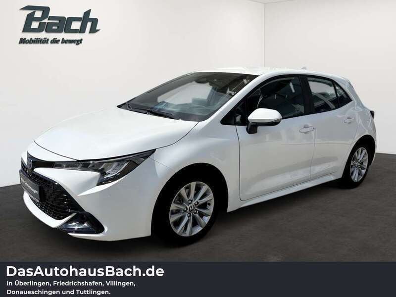 Weiss Gebraucht 2024 Toyota Corolla Business Edition Kleinwagen | 25.990 € (Fairer Preis) - Bild 1/4