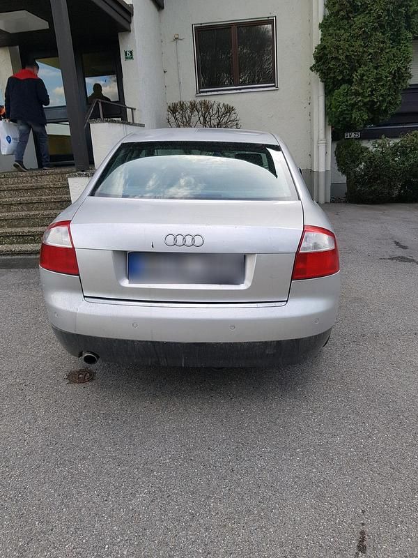 Gebraucht Audi A4 140 PS (102 kW) 2003 Silber Limousine