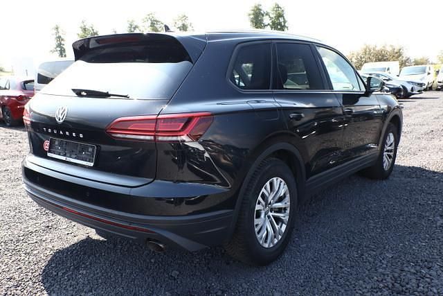 Deep black perleffekt deep black perleffekt Gebraucht 2019 VW Touareg SUV | 36.654 € (Superpreis) - Bild 1/4