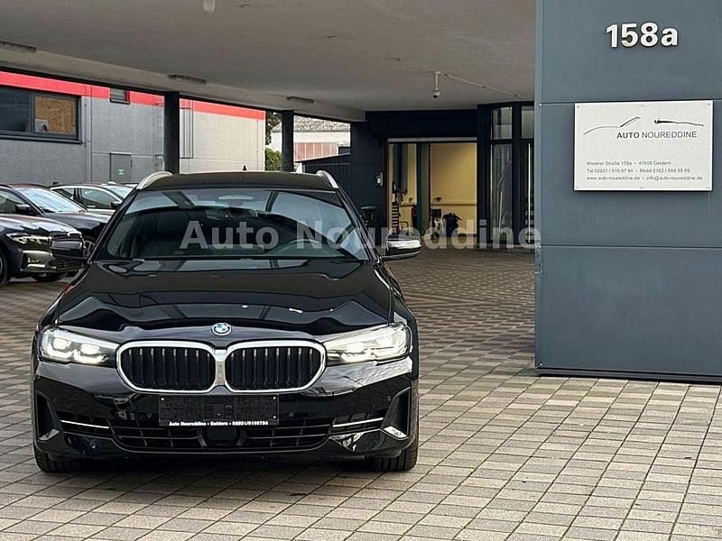 Gebraucht BMW 530 Performance 286 PS (210 kW) 2021 Schwarz Kombi