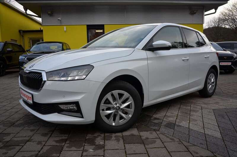 Weiß Neu 2024 Skoda Fabia Limousine | 21.480 € (Guter Preis) - Bild 1/4