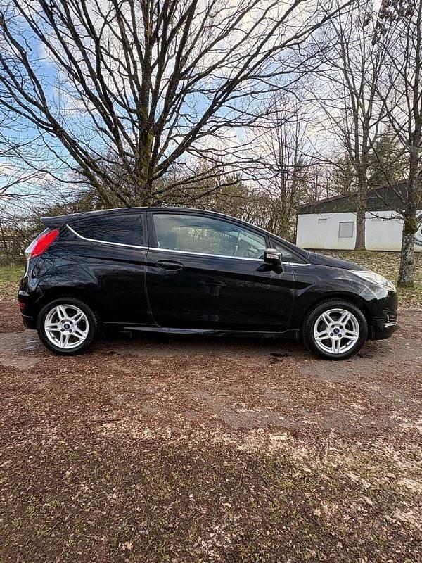Gebraucht Ford Fiesta ST-Line 125 PS (91 kW) 2014 Schwarz Kleinwagen