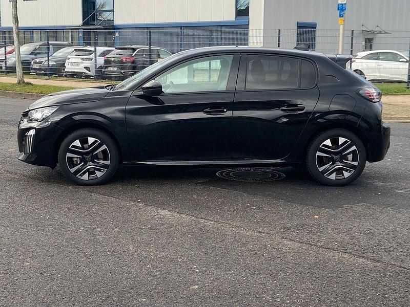 Gebraucht Peugeot 208 Allure 101 PS (74 kW) 2024 Schwarz Kleinwagen