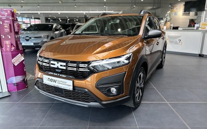 Gebraucht Dacia Sandero Expression 110 PS (80 kW) 2023 Orange Limousine