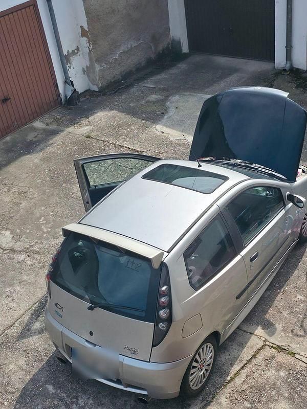 Silber Gebraucht 2002 Fiat Punto Abarth Limousine | 2.000 € - Bild 1/4