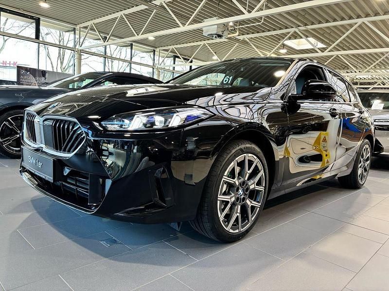 Neu BMW 118 Sport Line 150 PS (110 kW) 2026 Schwarz Kleinwagen