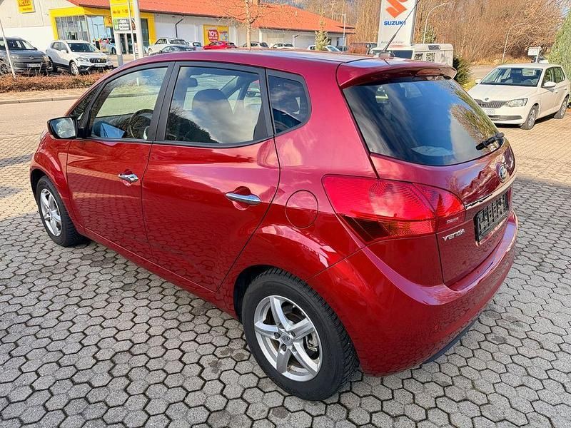 Gebraucht Kia Venga 125 PS (91 kW) 2016 Rot Kleinwagen