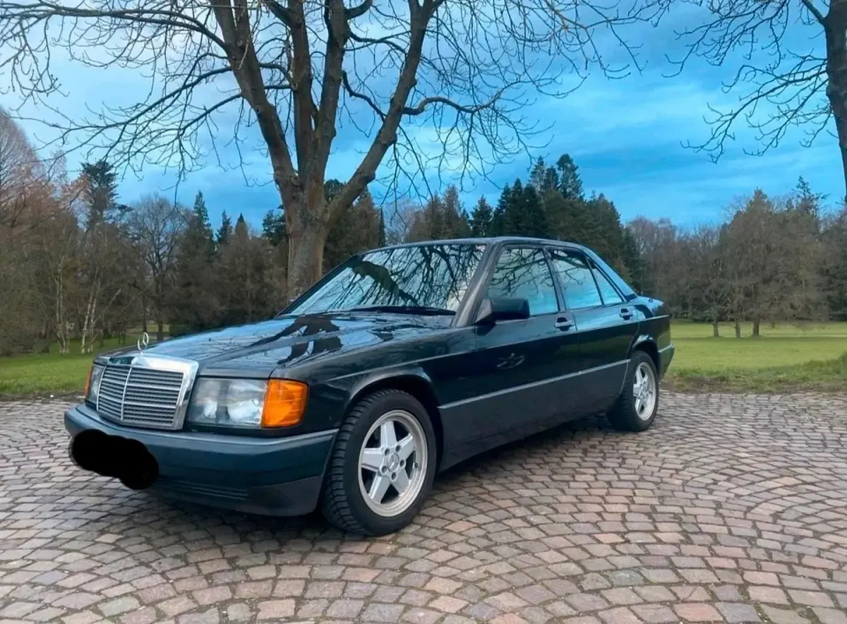 Gebraucht Mercedes 190 122 PS (89 kW) 1989 Grau Limousine