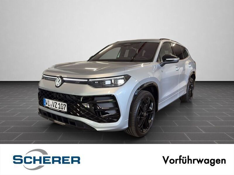 Oyster silver metallic (metallic) Gebraucht 2025 VW Tayron R-line SUV | 62.990 € (Fairer Preis) - Bild 1/4