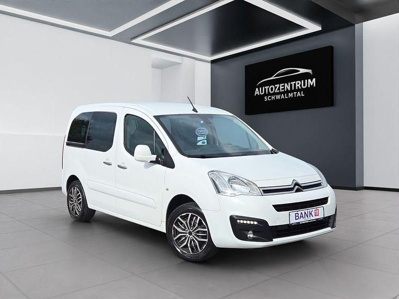 Weiß Gebraucht 2016 Citroën Berlingo SELECTION Van / Kleinbus | 9.490 € (Fairer Preis) - Bild 1/4