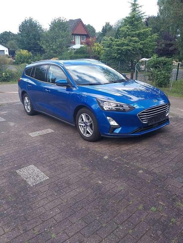 Blau Gebraucht 2020 Ford Focus Cool & Connect Kombi | 14.999 € (Superpreis) - Bild 1/4