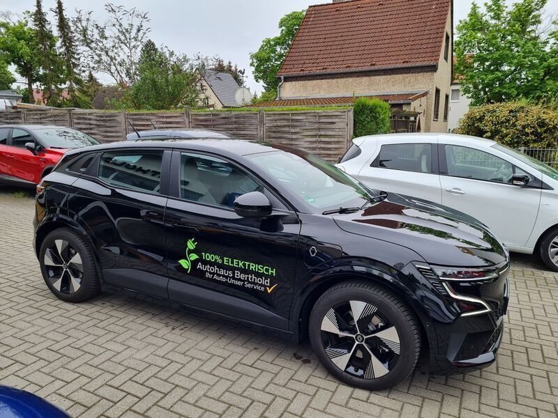 Gebraucht Renault Megane E-Tech Equilibre 160 kW (218 PS) 2022 Schwarz Kleinwagen