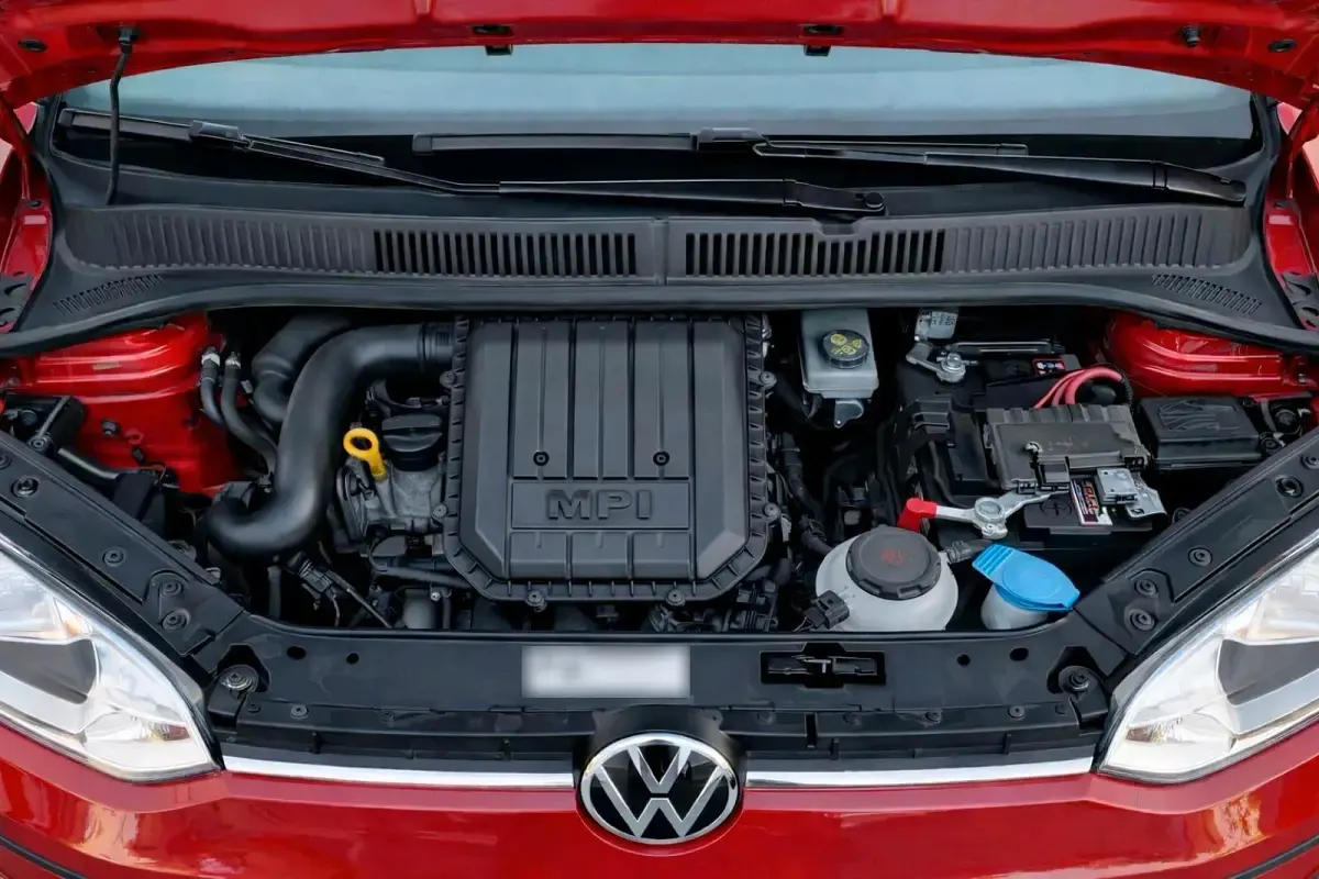 Usado VW up! 60 CV (44 kW) 2017 Rojo Utilitario