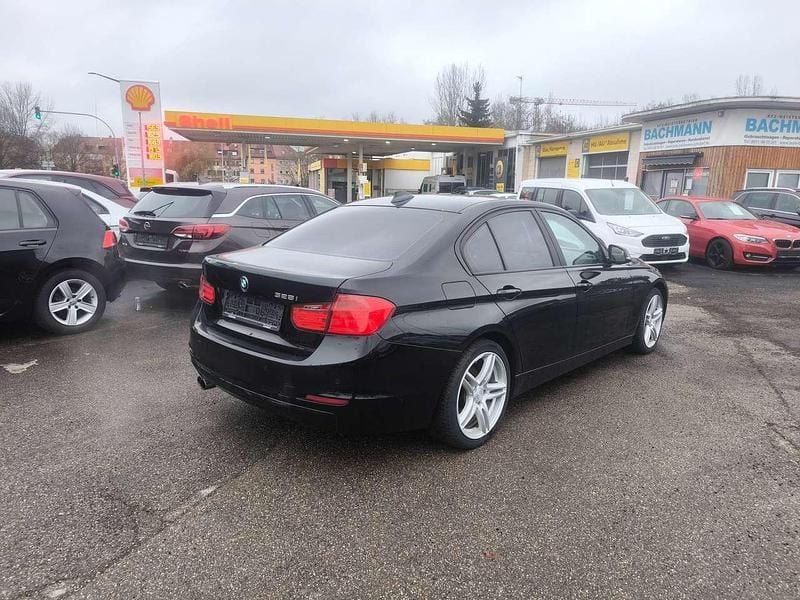 Gebraucht BMW 328 245 PS (180 kW) 2014 Schwarz ii Limousine