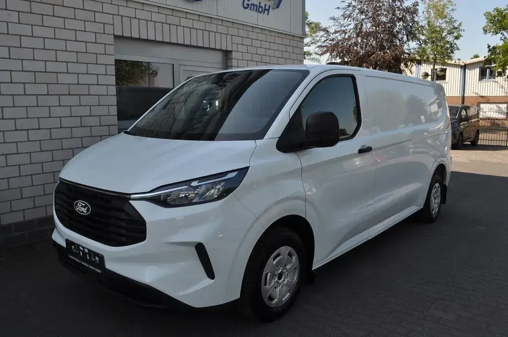 Gebraucht Ford Transit Custom 136 PS (100 kW) 2025 Weiß Van