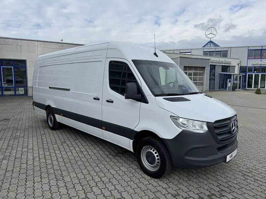 Nowe Mercedes Sprinter 170 KM (125 kW) 2026 Biały Van