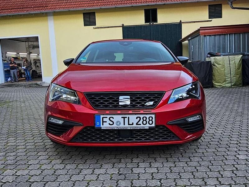 Gebraucht Seat Leon 300 PS (220 kW) 2018 Rot Limousine