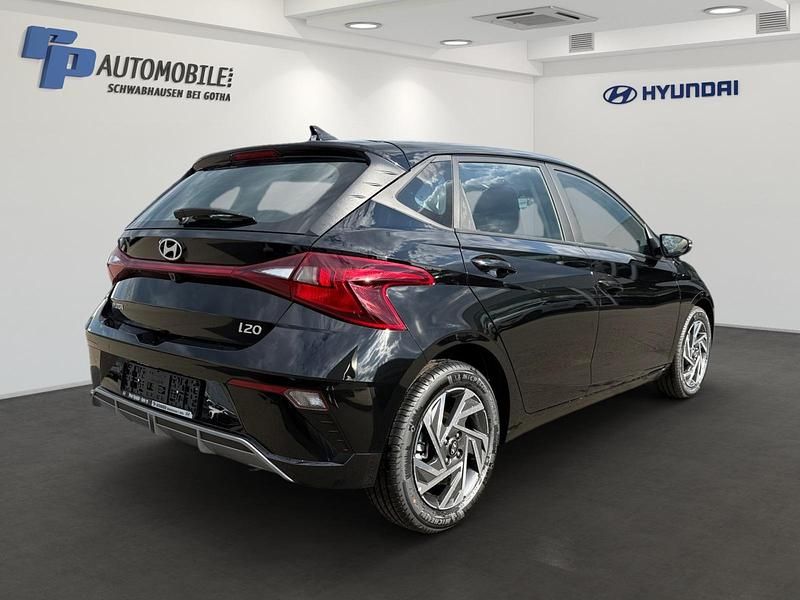 Gebraucht Hyundai i20 Trend 101 PS (74 kW) 2024 Schwarz Kleinwagen