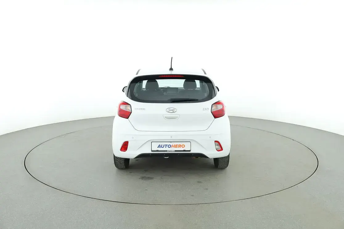 Gebraucht Hyundai i10 Trend 2021 Weiß Kleinwagen