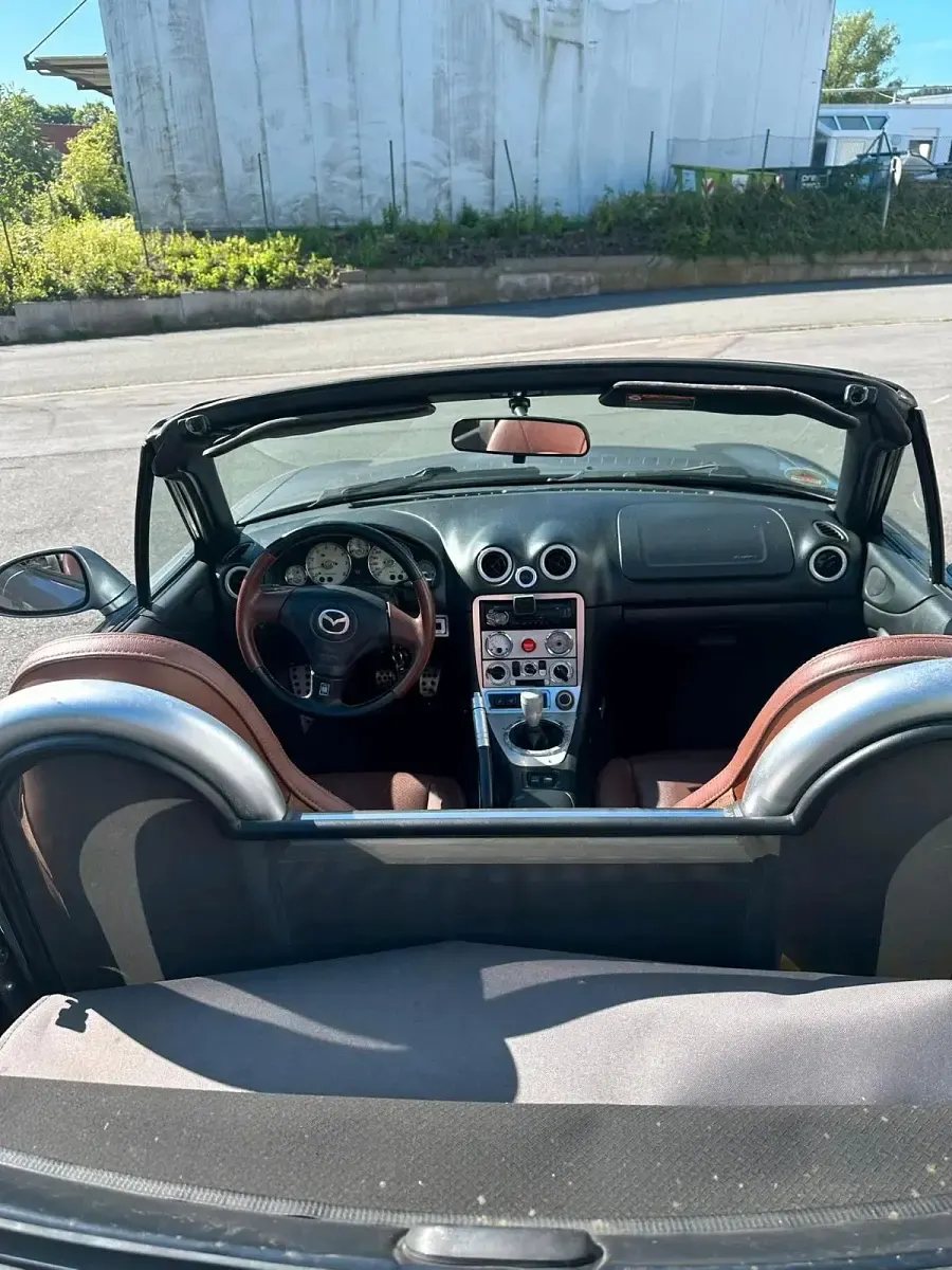 Gebraucht Mazda MX5 115 PS (84 kW) 2002 Grau Cabrio