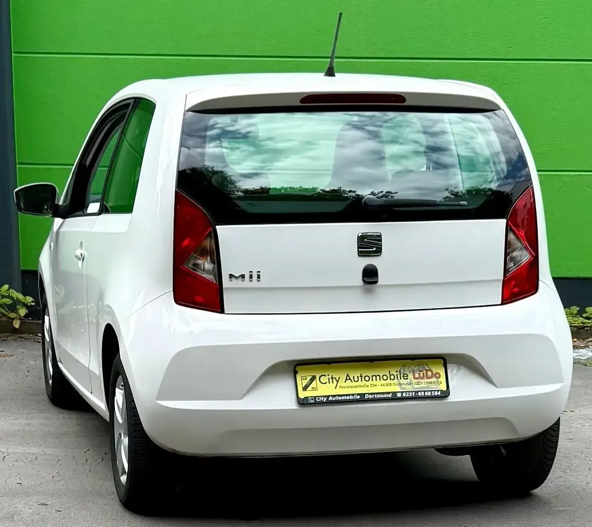 Gebraucht Seat Mii 4You 60 PS (44 kW) 2014 Weiß Kleinwagen