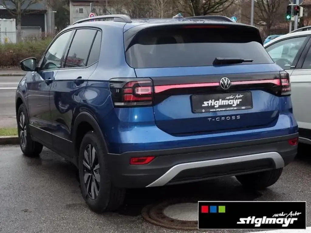 Używany VW T-Cross Move 110 KM (80 kW) 2024 Niebieski SUV