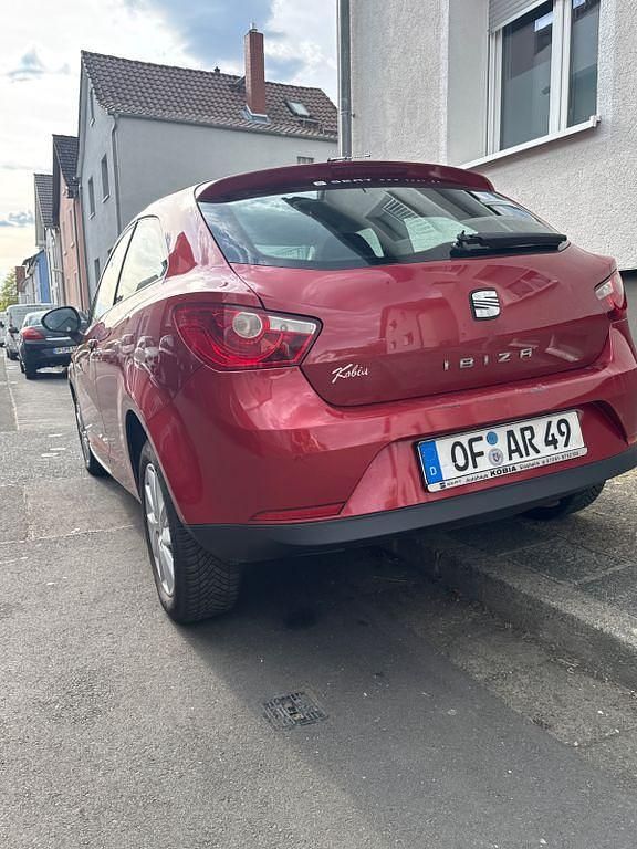 Usata Seat Ibiza SC Reference 75 CV (55 kW) 2011 Rosso Utilitaria