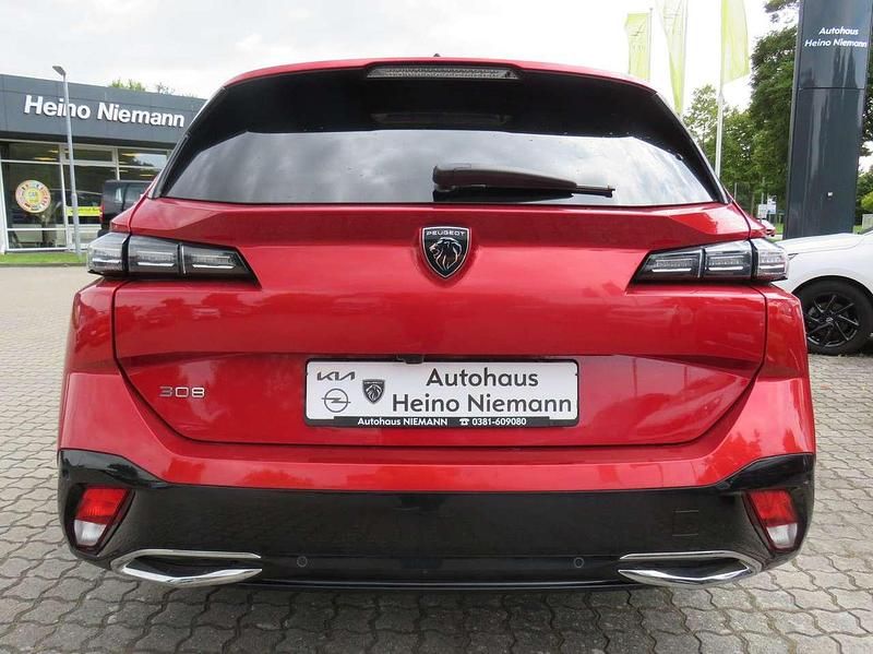 Gebraucht Peugeot 308 SW Allure 131 PS (96 kW) 2024 Elixirrot metallic Kombi