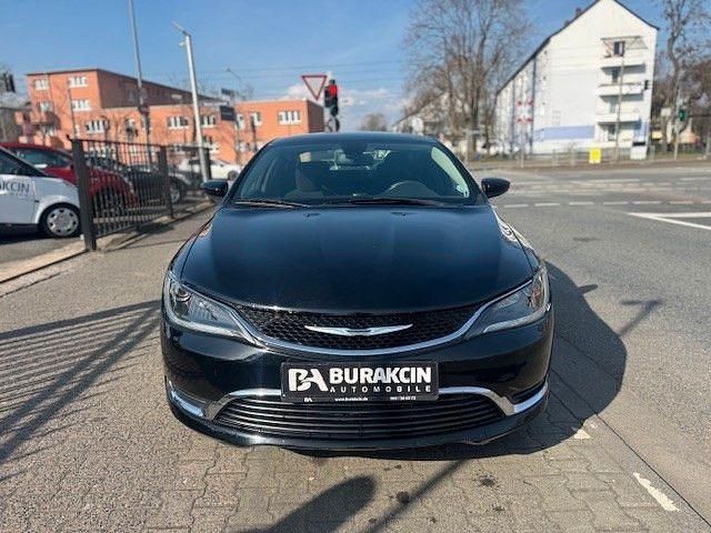 Gebraucht Chrysler 200 Limited 184 PS (135 kW) 2021 Schwarz Limousine