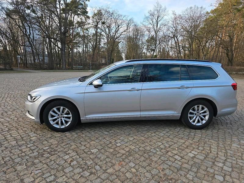 Gebraucht VW Passat 150 PS (110 kW) 2017 Silber Kombi