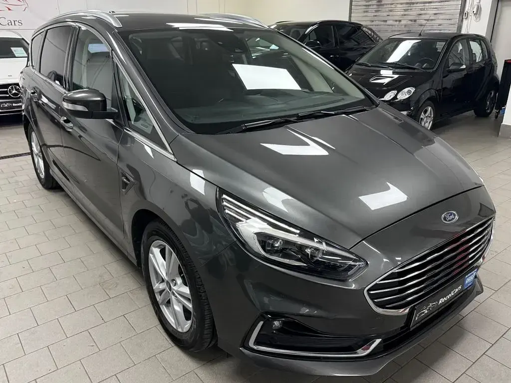 Gebraucht Ford S-MAX Titanium 150 PS (110 kW) 2023 Grau Van / Kleinbus
