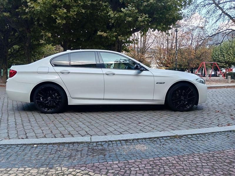 Weiß Gebraucht 2013 BMW 530 Shadowline Limousine | 20.499 € (Teuer) - Bild 1/4