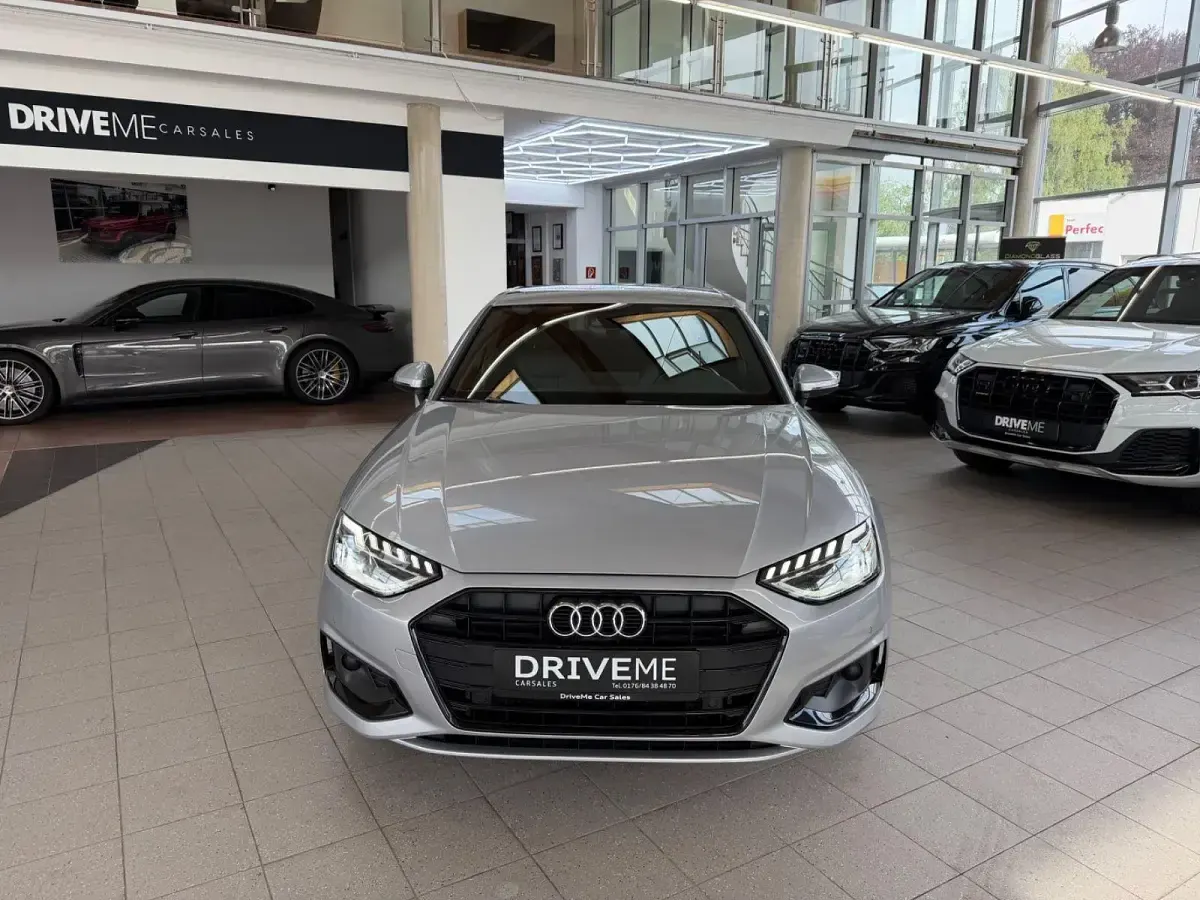 Używany Audi A4 Advanced 190 KM (139 kW) 2020 Srebrny Kombi