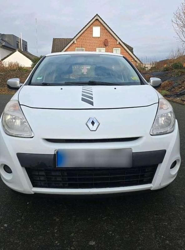 Gebraucht Renault Clio IV Dynamique 101 PS (74 kW) 2014 Limousine