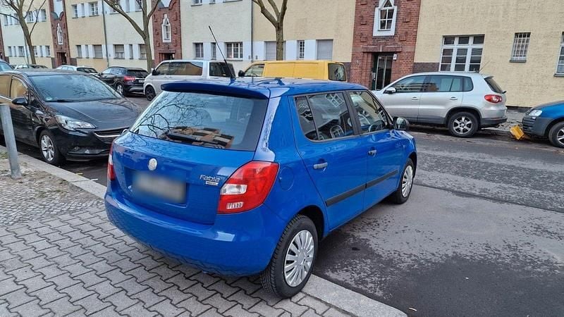 Gebraucht Skoda Fabia Elegance 69 PS (50 kW) 2010 Blau Kleinwagen