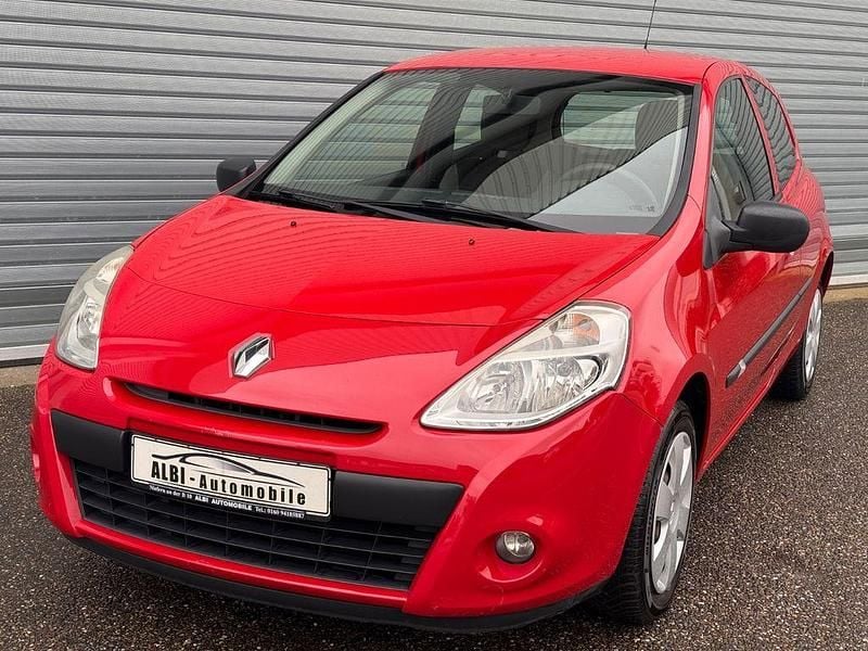 Gebraucht Renault Clio III Expression 75 PS (55 kW) 2010 Rot Cabrio
