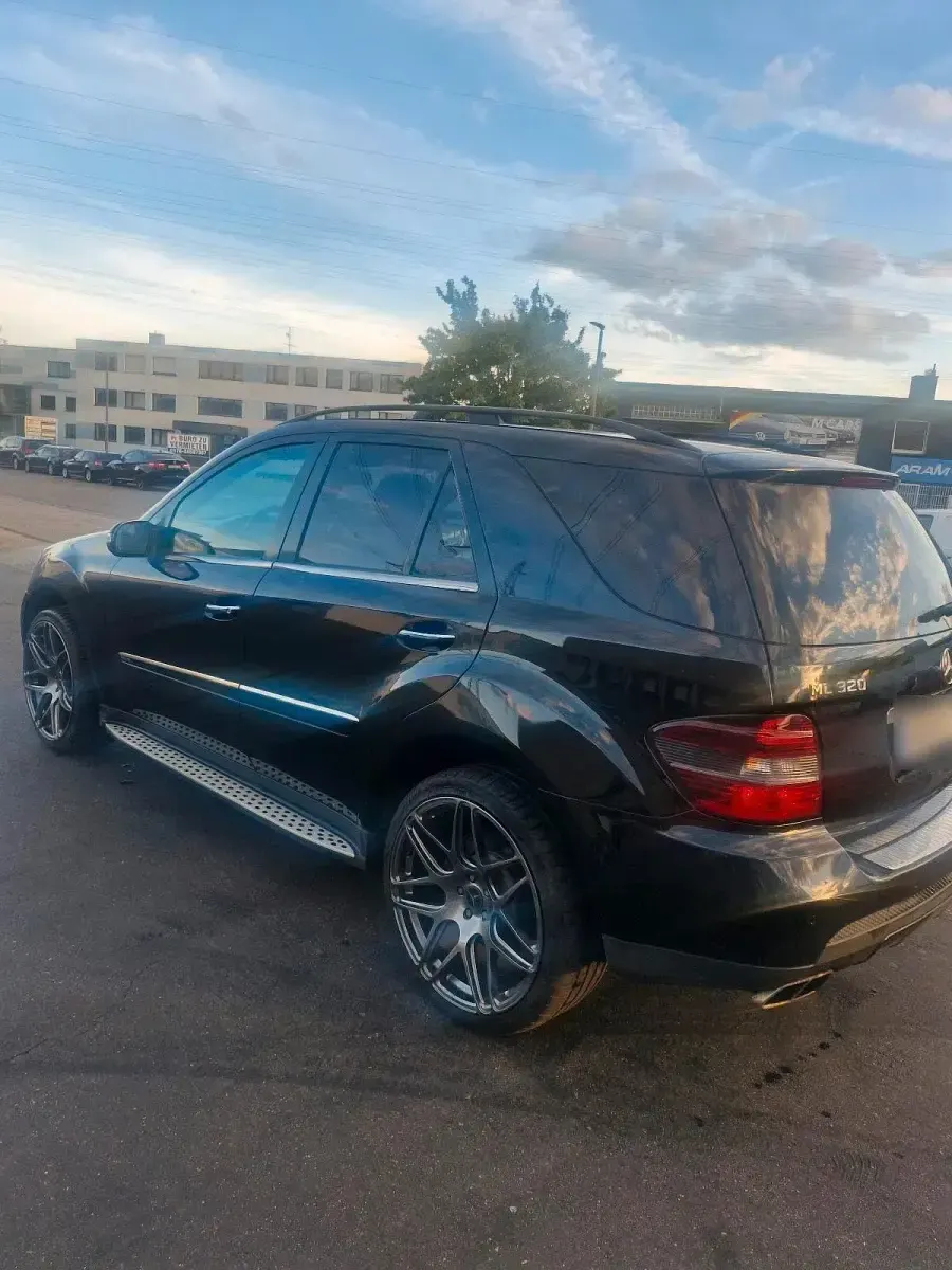 Gebraucht Mercedes ML320 AMG 224 PS (164 kW) 2008 SUV